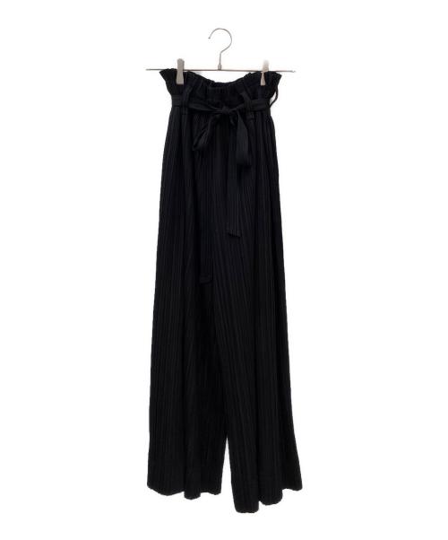 PLEATS PLEASE（プリーツプリーズ）PLEATS PLEASE (プリーツプリーズ) ベルト付きプリーツパンツ ブラック サイズ:3の古着・服飾アイテム