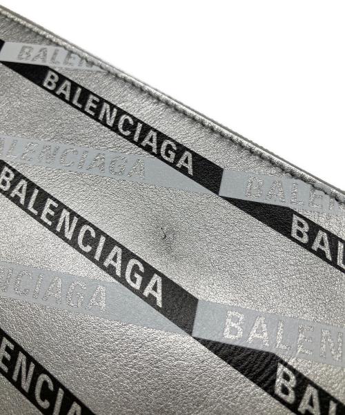 BALENCIAGA（バレンシアガ）BALENCIAGA (バレンシアガ) ロゴテープジップポーチ シルバーの古着・服飾アイテム