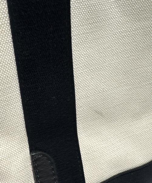 BALENCIAGA（バレンシアガ）BALENCIAGA (バレンシアガ) ネイビーカバス S ホワイト×ブラックの古着・服飾アイテム