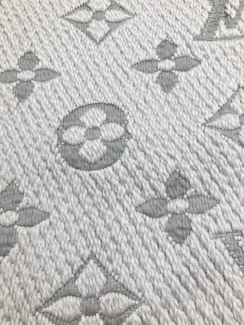 LOUIS VUITTON（ルイ ヴィトン）LOUIS VUITTON (ルイ ヴィトン) エシャルプ ロゴマニア　M74742 グレーの古着・服飾アイテム