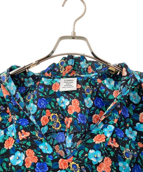 VETEMENTS（ヴェトモン）VETEMENTS (ヴェトモン) 花柄ワンピース ブルー サイズ:XSの古着・服飾アイテム