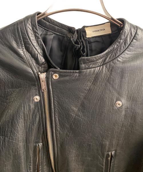 UNDERCOVER（アンダーカバー）UNDERCOVER (アンダーカバー) 13SS バックプリーツ切替フリンジライダースレザージャケット ブラック サイズ:2の古着・服飾アイテム