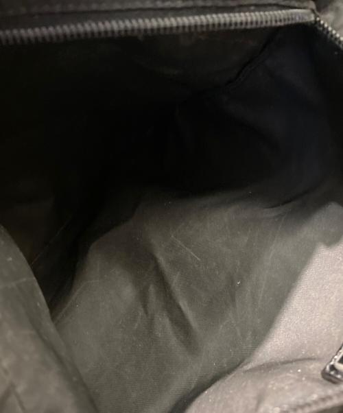 PRADA（プラダ）PRADA (プラダ) ナイロンショルダーバッグ ブラックの古着・服飾アイテム