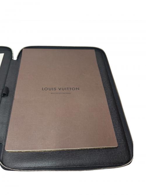 LOUIS VUITTON（ルイ ヴィトン）LOUIS VUITTON (ルイ ヴィトン) ドキュメントケース/ダミエ・グラフィット/コンフェレンシエールGMの古着・服飾アイテム