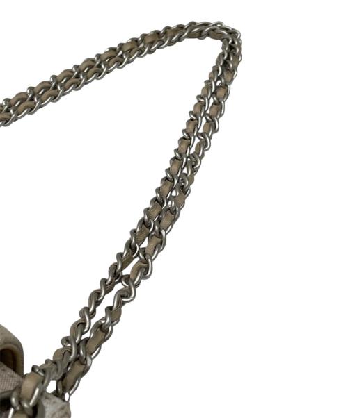 CHANEL（シャネル）CHANEL (シャネル) ニュートラベルラインチェーンショルダーバッグ ベージュ×シルバーの古着・服飾アイテム