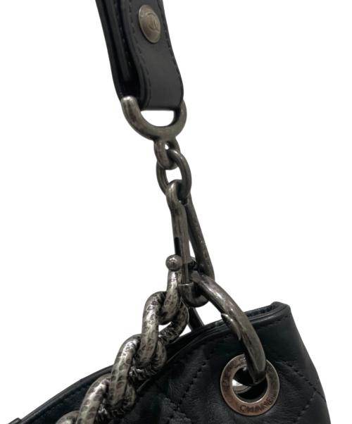 CHANEL（シャネル）CHANEL (シャネル) ココプリーツ2WAYホーボーバッグ ブラックの古着・服飾アイテム