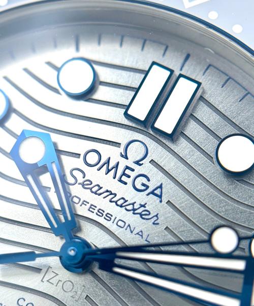 OMEGA（オメガ）Seamaster Diver 300M Co-Axial Master Chronometer シーマスター ダイバー300M コーアクシャル マスター クロノメーター Ref. 210.30.42.20.06.001 グレー文字盤の古着・服飾アイテム