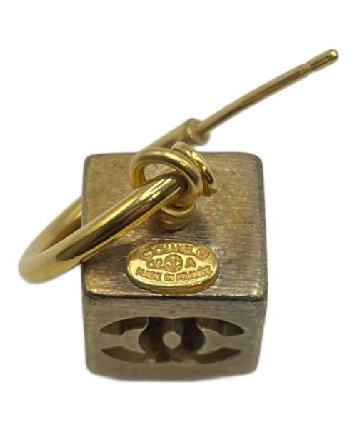CHANEL（シャネル）CHANEL (シャネル) キューブピアス ゴールドの古着・服飾アイテム
