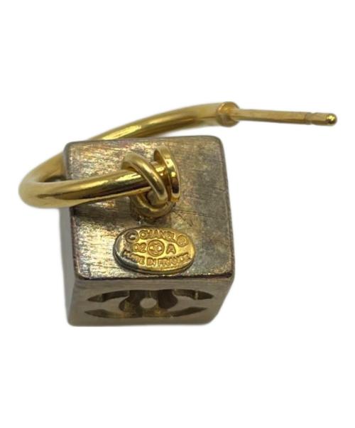CHANEL（シャネル）CHANEL (シャネル) キューブピアス ゴールドの古着・服飾アイテム