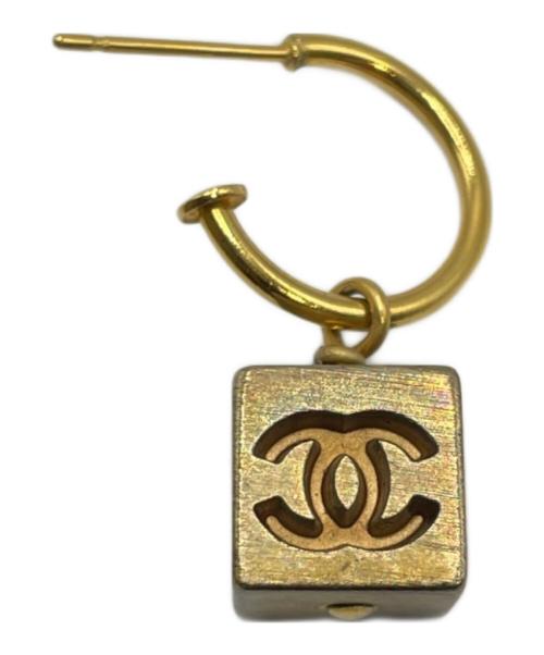 CHANEL（シャネル）CHANEL (シャネル) キューブピアス ゴールドの古着・服飾アイテム