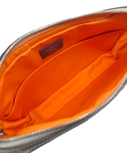 LOUIS VUITTON（ルイ ヴィトン）LOUIS VUITTON (ルイ ヴィトン) M44169 アルファメッセンジャー/2018年 グレーの古着・服飾アイテム