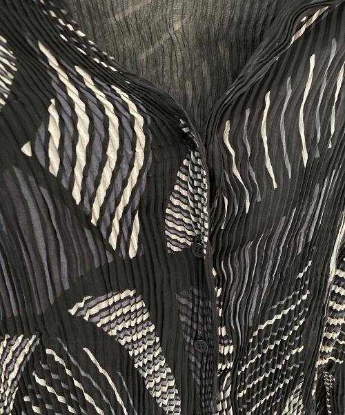 ISSEY MIYAKE（イッセイミヤケ）ISSEY MIYAKE (イッセイミヤケ) 長袖プリーツシャツ ブラック サイズ:2の古着・服飾アイテム