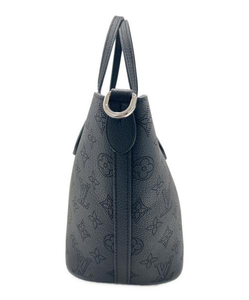 LOUIS VUITTON（ルイ ヴィトン）LOUIS VUITTON (ルイ ヴィトン) モノグラム・マヒナ ブロッサムPM M21848 ブラック サイズ:ブロッサム PMの古着・服飾アイテム