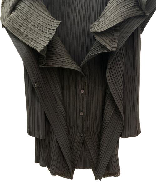 ISSEY MIYAKE（イッセイミヤケ）ISSEY MIYAKE (イッセイミヤケ) プリーツコート ブラック サイズ:2の古着・服飾アイテム