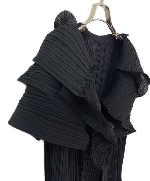 ISSEY MIYAKE（イッセイミヤケ）ISSEY MIYAKE (イッセイミヤケ) プリーツコート ブラック サイズ:2の古着・服飾アイテム
