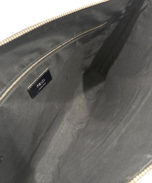 FENDI（フェンディ）FENDI (フェンディ) フェンディ ダイアゴナル メッセンジャーバッグ/FENDI Diagonal Messenger Bag ブラックの古着・服飾アイテム