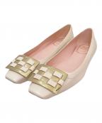 Roger Vivierロジェ ヴィヴィエ）の古着「トランペットバレリーナ フラットシューズ」｜ベージュ