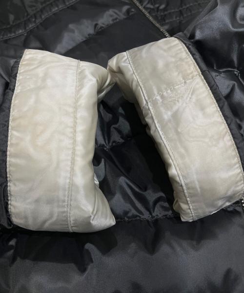 PRADA（プラダ）PRADA (プラダ) ロゴプレートダウンジャケット オリーブ サイズ:42の古着・服飾アイテム