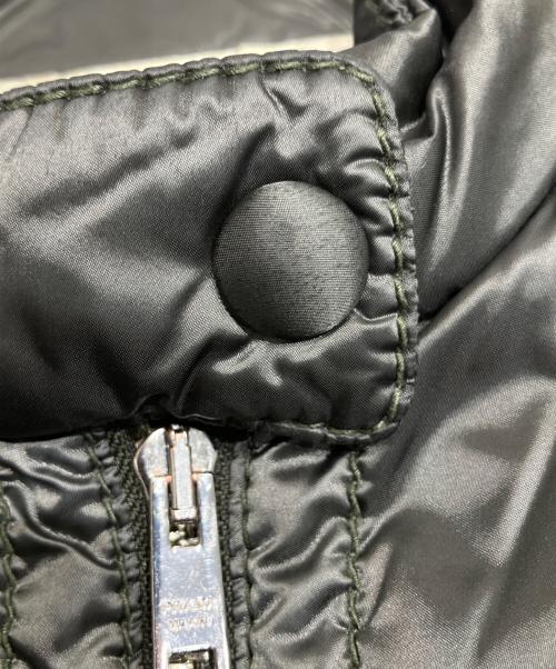 PRADA（プラダ）PRADA (プラダ) ロゴプレートダウンジャケット オリーブ サイズ:42の古着・服飾アイテム