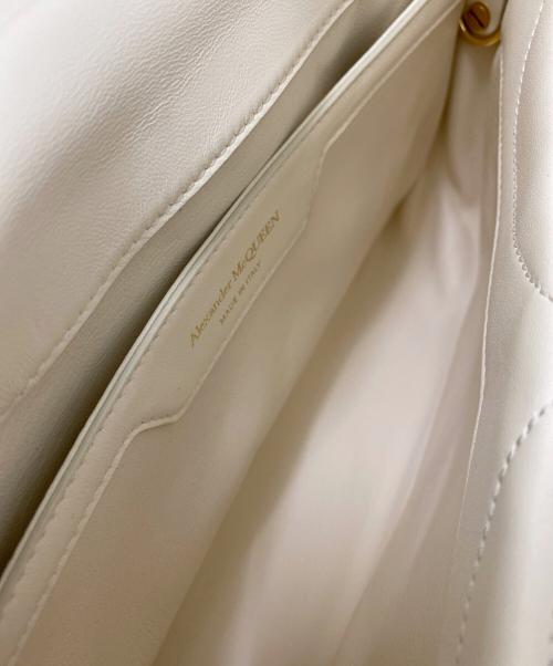 ALEXANDER McQUEEN（アレキサンダーマックイーン）ALEXANDER McQUEEN (アレキサンダーマックイーン) チェーンショルダーバッグ ホワイトの古着・服飾アイテム