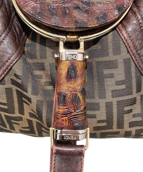 FENDI（フェンディ）FENDI (フェンディ) ズッカ柄 スパイ ハンドバッグ ブラウンの古着・服飾アイテム