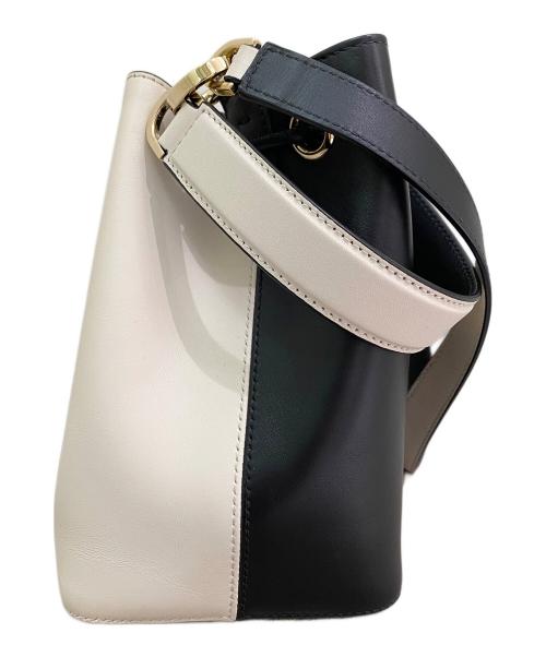 BVLGARI（ブルガリ）BVLGARI (ブルガリ) ビーゼロワン バケットバッグ アイボリー×ブラックの古着・服飾アイテム