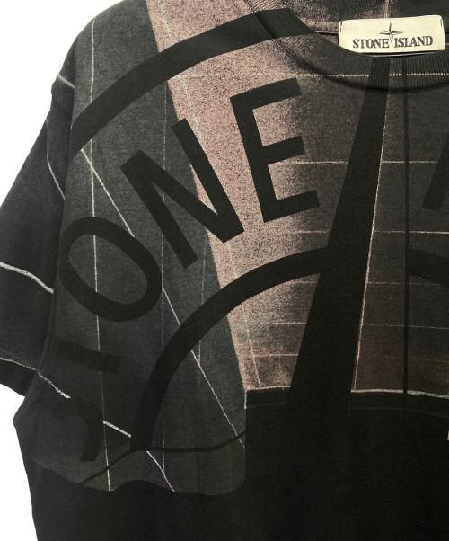 STONE ISLAND（ストーンアイランド）STONE ISLAND (ストーンアイランド) プリントTシャツ ブラック サイズ:Mの古着・服飾アイテム