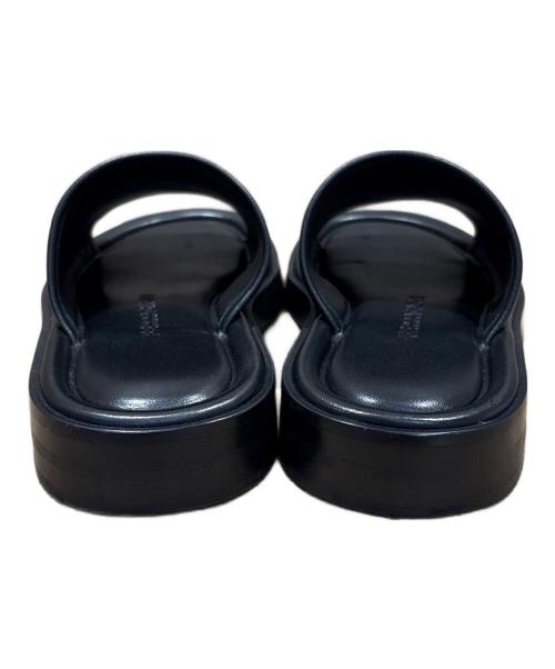 Salvatore Ferragamo（サルヴァトーレ フェラガモ）Salvatore Ferragamo (サルヴァトーレ フェラガモ) ロゴプリントサンダル ブラック サイズ:6の古着・服飾アイテム
