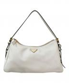 PRADAプラダ）の古着「エメ ラージ ソフトグレインレザー ショルダーバッグ」｜ホワイト