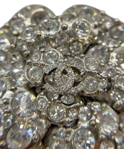 CHANEL（シャネル）CHANEL (シャネル) カメリアラインストーンブローチ シルバーの古着・服飾アイテム