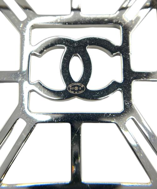 CHANEL（シャネル）CHANEL (シャネル) 香水ラインストーンブローチ ピンクの古着・服飾アイテム