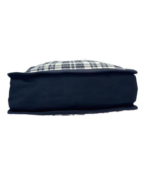 Saint Laurent Paris（サンローランパリ）Saint Laurent Paris (サンローランパリ) ノエ N/S ショッピングトート ブラックの古着・服飾アイテム