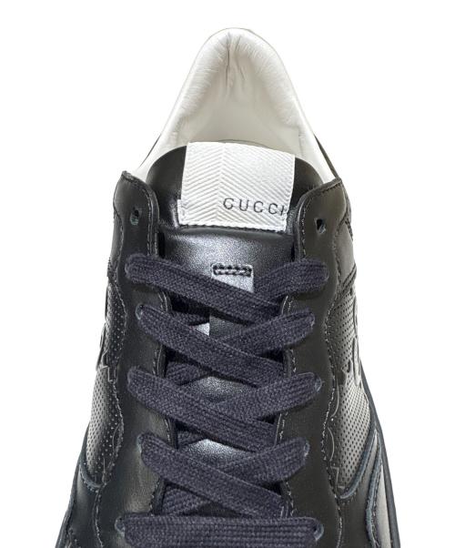 GUCCI（グッチ）GUCCI (グッチ) GGエンボスローカットスニーカー ブラック サイズ:6の古着・服飾アイテム