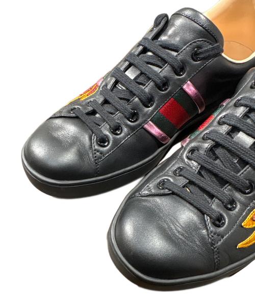 GUCCI（グッチ）GUCCI (グッチ) フレイムエンブレムローカットスニーカー ブラック サイズ:6の古着・服飾アイテム