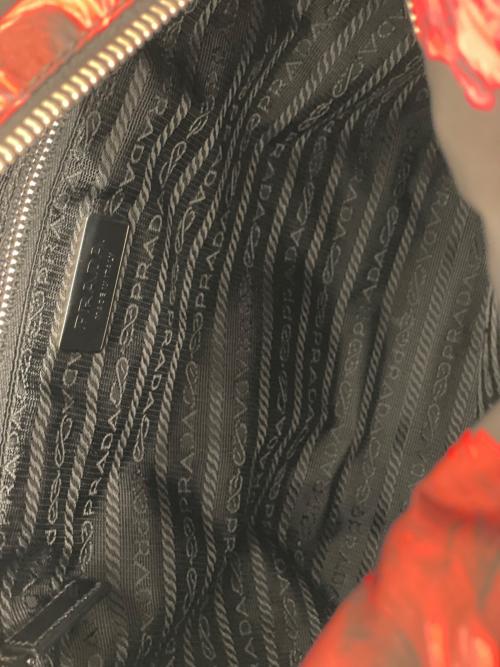PRADA（プラダ）PRADA (プラダ) 花柄2WAYショルダーバッグ ブラック×レッドの古着・服飾アイテム