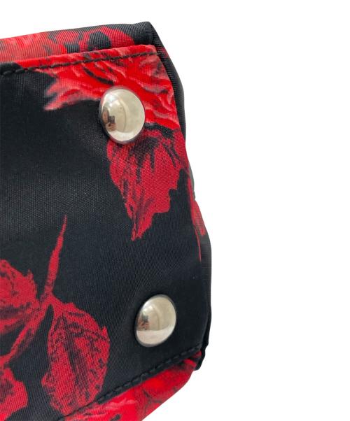 PRADA（プラダ）PRADA (プラダ) 花柄2WAYショルダーバッグ ブラック×レッドの古着・服飾アイテム