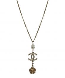 CHANEL（シャネル）の古着「パール カメリア 付ネックレス」