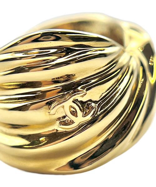 CHANEL（シャネル）CHANEL (シャネル) Twisted Ribbon Ring/ネジレリボンリング/ABH1В8-B23687-U8105 ゴールド サイズ:13号の古着・服飾アイテム