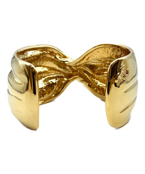 CHANEL（シャネル）CHANEL (シャネル) Twisted Ribbon Bangle/ツイストリボンバングル/ABH139-B23687-U8105 ゴールド サイズ:L/18.5cmの古着・服飾アイテム