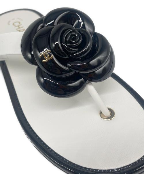 CHANEL（シャネル）CHANEL (シャネル) カメリアトングサンダル ホワイト サイズ:38Cの古着・服飾アイテム