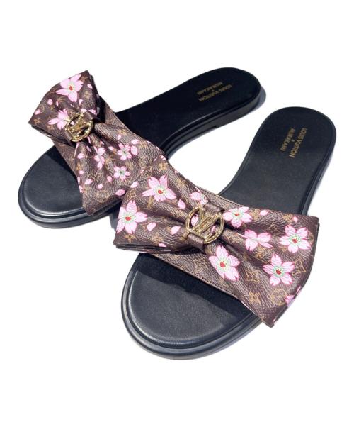LOUIS VUITTON（ルイ ヴィトン）LOUIS VUITTON 村上隆 Louis Vuitton x Takashi Murakami Lily Flat Mule Cherry Blossom Sakura Brown/リリーフラットミュール ブラウン サイズ:38の古着・服飾アイテム