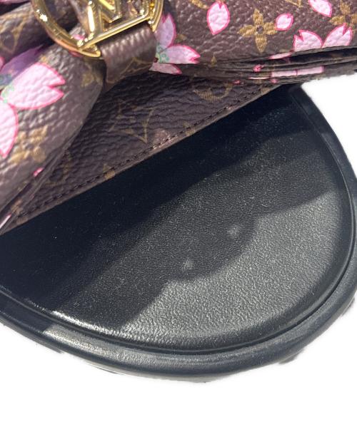 LOUIS VUITTON（ルイ ヴィトン）LOUIS VUITTON 村上隆 Louis Vuitton x Takashi Murakami Lily Flat Mule Cherry Blossom Sakura Brown/リリーフラットミュール ブラウン サイズ:38の古着・服飾アイテム