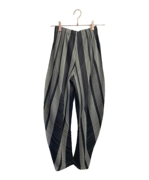 PLEATS PLEASE（プリーツプリーズ）PLEATS PLEASE (プリーツプリーズ) プリーツパンツ グレー サイズ:3の古着・服飾アイテム