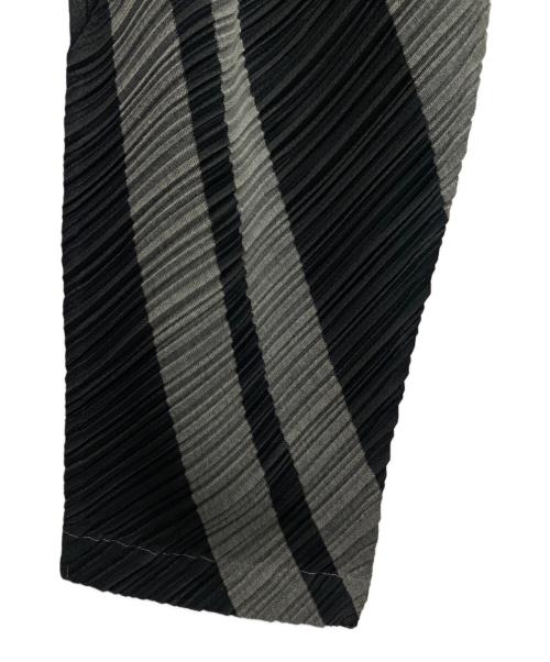 PLEATS PLEASE（プリーツプリーズ）PLEATS PLEASE (プリーツプリーズ) プリーツパンツ グレー サイズ:3の古着・服飾アイテム