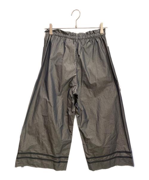 me ISSEY MIYAKE（ミーイッセイ ミヤケ）me ISSEY MIYAKE (ミーイッセイ ミヤケ) パンツ グレー サイズ:FREEの古着・服飾アイテム