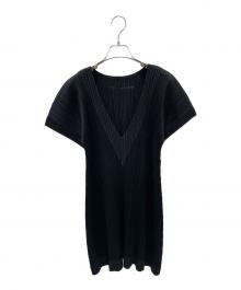 PLEATS PLEASE（プリーツプリーズ）の古着「深Vネックプリーツワンピース」｜ブラック