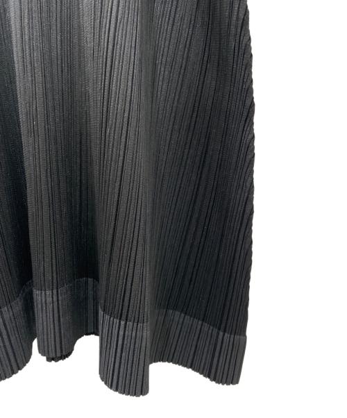 PLEATS PLEASE（プリーツプリーズ）PLEATS PLEASE (プリーツプリーズ) 深Vネックプリーツワンピース ブラック サイズ:3の古着・服飾アイテム