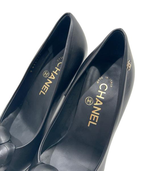 CHANEL（シャネル）CHANEL (シャネル) カメリアチャンキーヒールパンプス/Camellia Chunky Heel Pumps/G33032 ブラック サイズ:35 1/2Cの古着・服飾アイテム