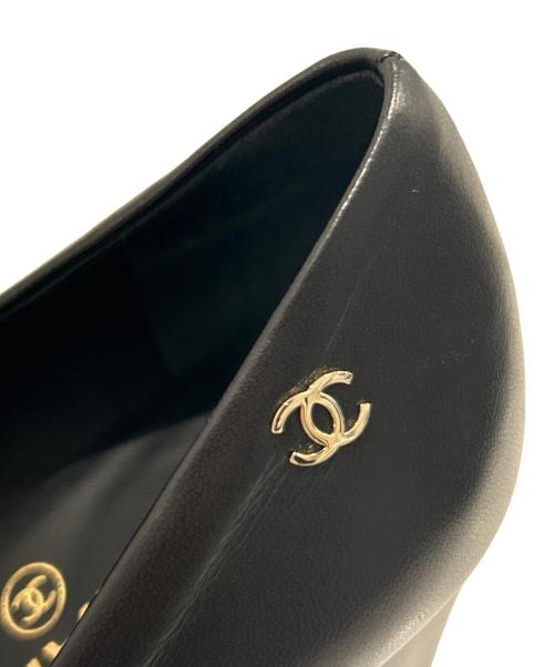CHANEL（シャネル）CHANEL (シャネル) カメリアチャンキーヒールパンプス/Camellia Chunky Heel Pumps/G33032 ブラック サイズ:35 1/2Cの古着・服飾アイテム