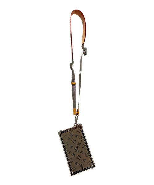 LOUIS VUITTON（ルイ ヴィトン）LOUIS VUITTON (ルイ ヴィトン) Monogram Titanium Trunk Clutch Bag 2-Way Shoulder Bag/モノグラム・チタン トランク型 クラッチバッグ/M20101 シルバーの古着・服飾アイテム
